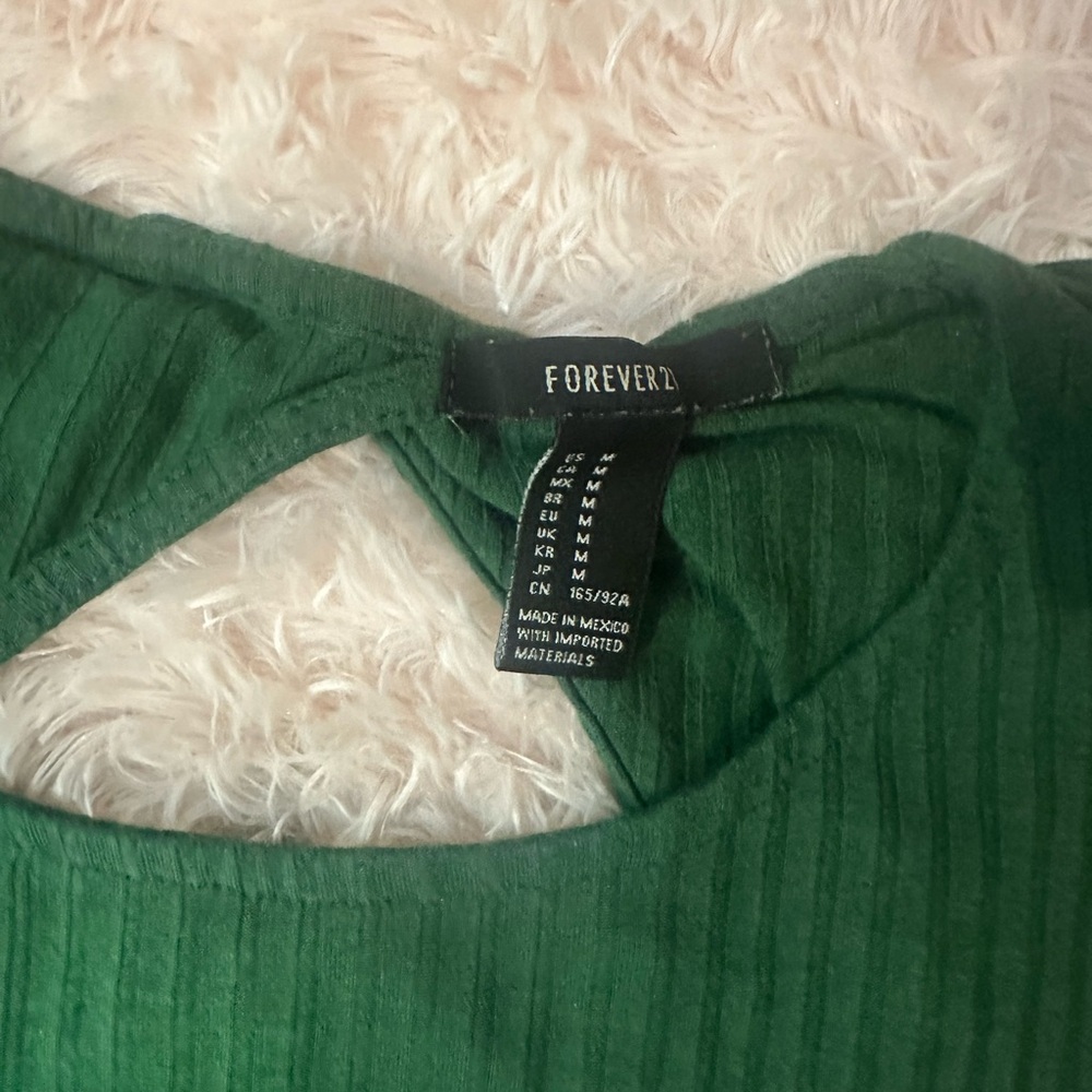 💕 green cap sleeve fit and flare dress - Picture 4 of 4